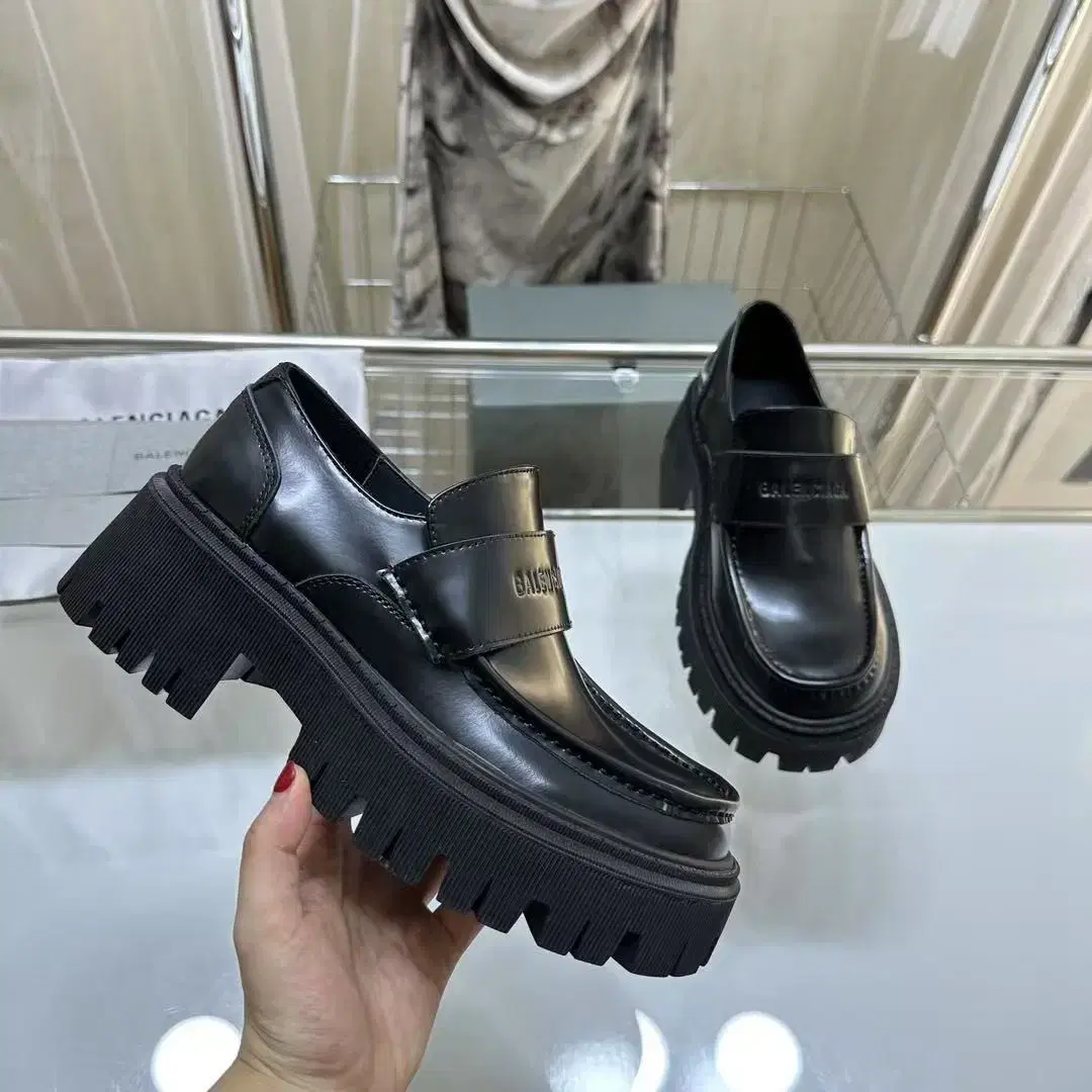 Balenciaga여성의 신장을 높이는 가죽 신발 사이즈 37